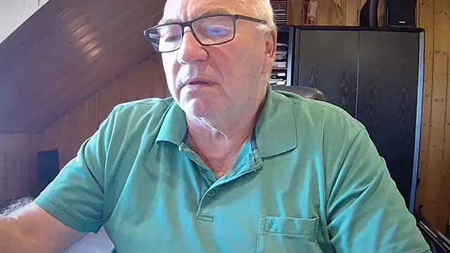 Snapshot of biggandybig chatting on October 2, 2025, 6:31 am biggandybig online show from October 2, 2025, 6:31 am