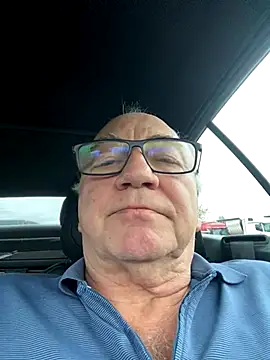 Snapshot of biggandybig chatting on October 7, 2025, 3:53 pm biggandybig online show from October 7, 2025, 3:53 pm