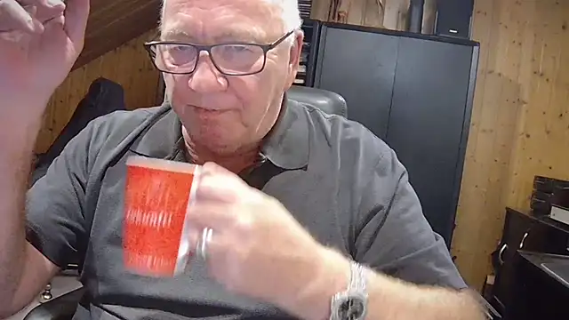 Snapshot of biggandybig chatting on October 31, 2025, 3:40 am biggandybig online show from October 31, 2025, 3:40 am