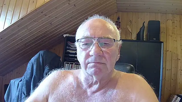 Snapshot of biggandybig chatting on May 7, 2026, 1:05 pm biggandybig online show from May 7, 2026, 1:05 pm