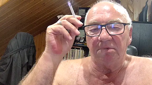 Snapshot of biggandybig chatting on May 31, 2026, 9:05 pm biggandybig online show from May 31, 2026, 9:05 pm