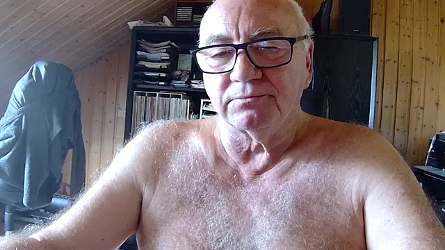 Snapshot of biggandybig chatting on June 4, 2026, 11:16 am biggandybig online show from June 4, 2026, 11:16 am