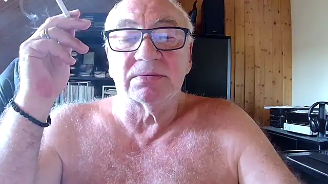 Snapshot of biggandybig chatting on June 26, 2026, 11:58 am biggandybig online show from June 26, 2026, 11:58 am