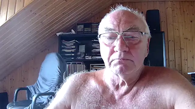 Snapshot of biggandybig chatting on June 29, 2026, 8:42 am biggandybig online show from June 29, 2026, 8:42 am