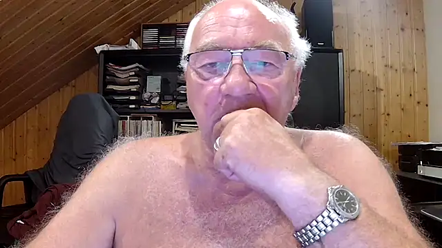 Snapshot of biggandybig chatting on July 2, 2026, 9:32 pm biggandybig online show from July 2, 2026, 9:32 pm