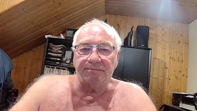Snapshot of biggandybig chatting on July 6, 2026, 9:39 pm biggandybig online show from July 6, 2026, 9:39 pm