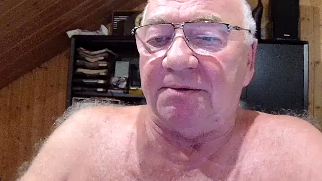 Snapshot of biggandybig chatting on July 18, 2026, 11:19 pm biggandybig online show from July 18, 2026, 11:19 pm