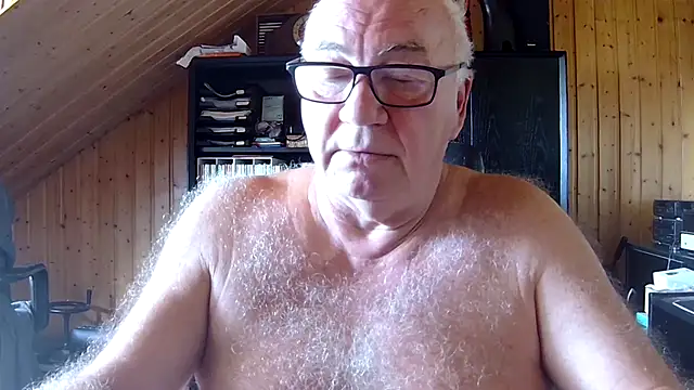 Snapshot of biggandybig chatting on July 28, 2026, 8:32 am biggandybig online show from July 28, 2026, 8:32 am