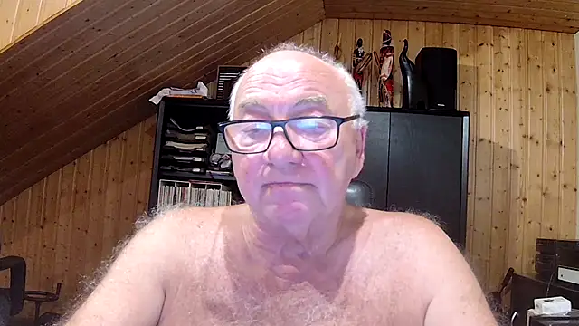 Snapshot of biggandybig chatting on July 28, 2026, 9:03 pm biggandybig online show from July 28, 2026, 9:03 pm