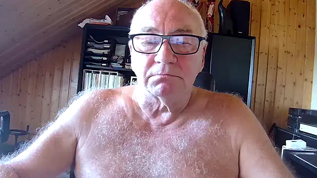 Snapshot of biggandybig chatting on July 29, 2026, 9:07 am biggandybig online show from July 29, 2026, 9:07 am