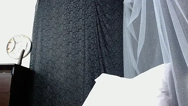 Snapshot of Abril_Bianchi chatting on September 20, 2025, 12:06 pm Abril Bianchi online show from September 20, 2025, 12:06 pm