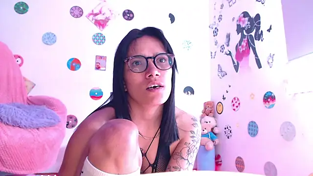 Yaumiko online show from March 7, 2025, 3:18 pm