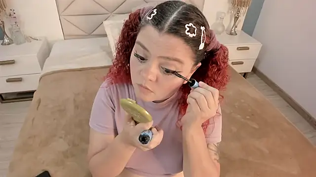 Twwiiggy online show from February 22, 2026, 8:07 pm