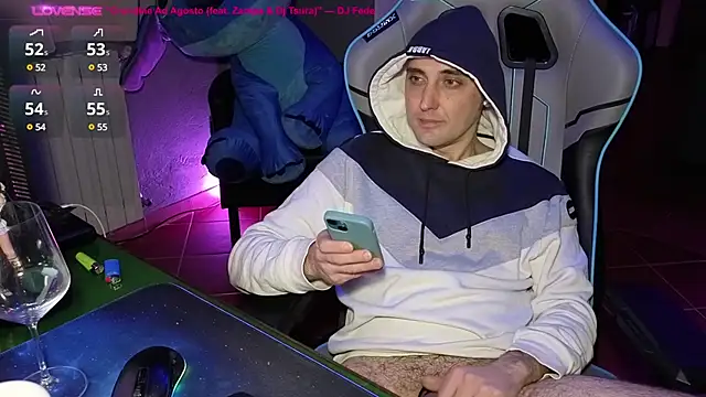 Snapshot of Gil_gamesh90 chatting on March 10, 2025, 10:34 pm Gil gamesh90 online show from March 10, 2025, 10:34 pm