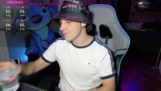 Snapshot of Gil_gamesh90 chatting on September 12, 2025, 7:03 pm Gil gamesh90 online show from September 12, 2025, 7:03 pm