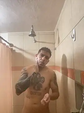 Snapshot of Molly1993rrrrrrrf chatting on November 10, 2025, 1:43 pm Molly1993rrrrrrrf online show from November 10, 2025, 1:43 pm