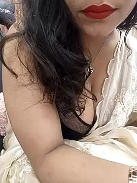 Snapshot of Divya_girl chatting on August 2, 2026, 7:34 pm Divya girl online show from August 2, 2026, 7:34 pm