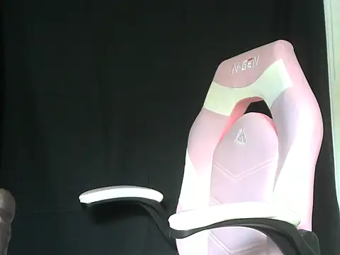 Snapshot of londynnvega chatting on March 30, 2026, 7:04 pm londynnvega online show from March 30, 2026, 7:04 pm