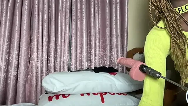 SexyAudreyFuck online show from September 9, 2025, 9:14 pm