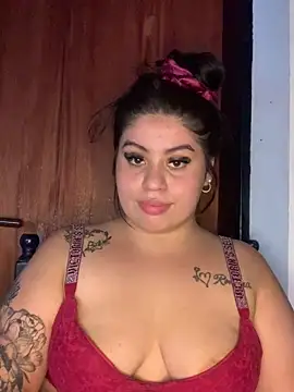 NenaRicaok online show from February 7, 2025, 7:27 pm