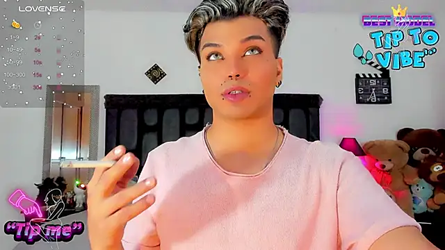 Snapshot of angels_srednal chatting on December 9, 2024, 12:51 pm angels srednal online show from December 9, 2024, 12:51 pm