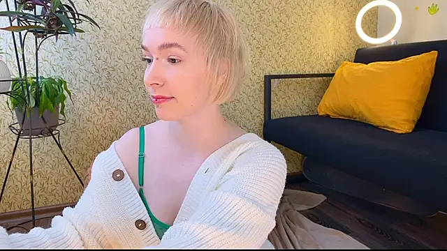 EmmyAmbros online show from February 17, 2025, 10:07 am