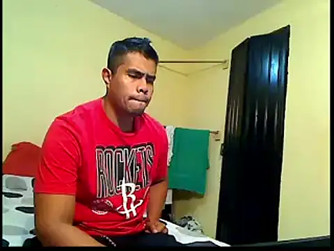 Snapshot of lozter345 chatting on October 29, 2025, 2:36 am lozter345 online show from October 29, 2025, 2:36 am