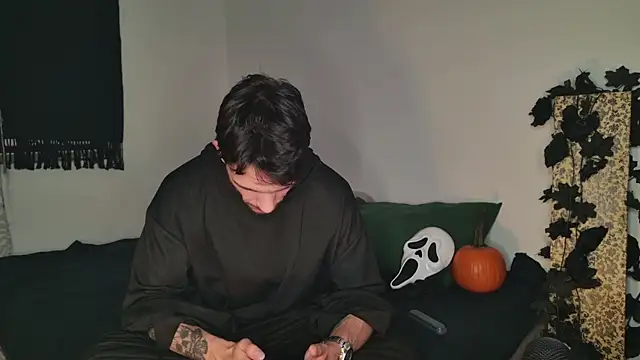 Snapshot of JackDesFeux chatting on October 28, 2025, 5:44 am JackDesFeux online show from October 28, 2025, 5:44 am