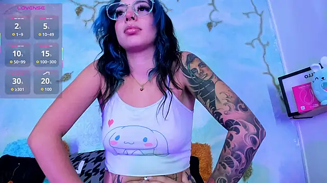 SaturnooStonee online show from April 30, 2026, 1:34 am