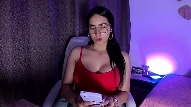 Snapshot of ValentinaaF chatting on September 9, 2025, 12:05 pm ValentinaaF online show from September 9, 2025, 12:05 pm