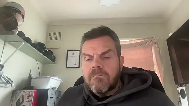 Snapshot of toptugger chatting on January 20, 2025, 1:53 pm toptugger online show from January 20, 2025, 1:53 pm