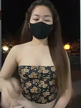 BabyThree  online show from February 7, 2026, 2:32 pm