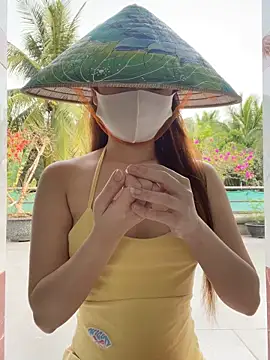 BabyThree  online show from February 24, 2026, 9:07 am