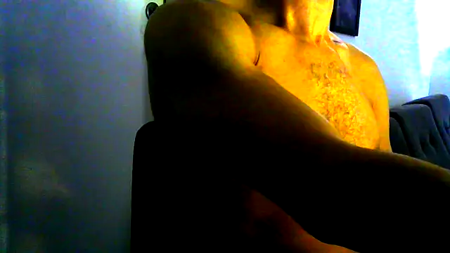 Snapshot of funguybr36 chatting on April 25, 2026, 6:38 pm funguybr36 online show from April 25, 2026, 6:38 pm