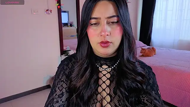 serenna se online show from May 22, 2026, 8:47 pm