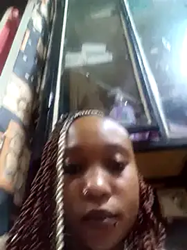 laetitia  online show from October 10, 2025, 10:42 pm