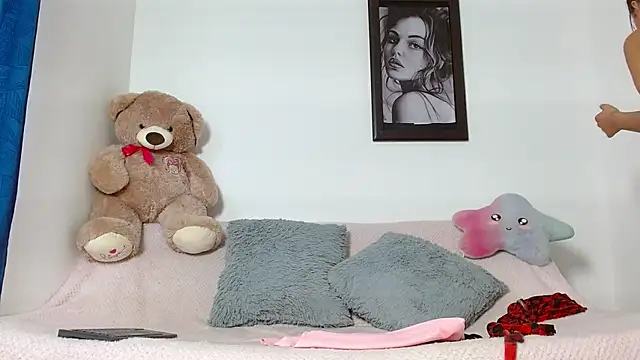 Baby Lovehot 1 online show from April 27, 2026, 2:26 pm