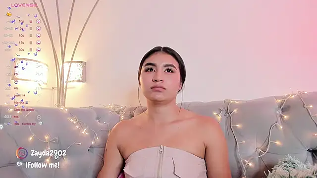 Snapshot of Zayda_1 chatting on January 25, 2025, 12:17 am Zayda 1 online show from January 25, 2025, 12:17 am