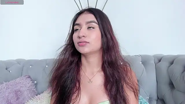 Snapshot of Zayda_1 chatting on February 6, 2025, 7:18 pm Zayda 1 online show from February 6, 2025, 7:18 pm