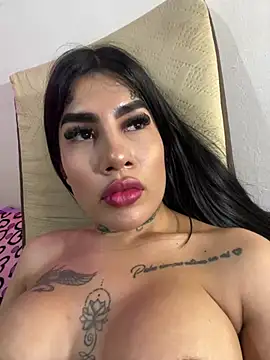 saragill323 online show from March 10, 2025, 10:45 pm