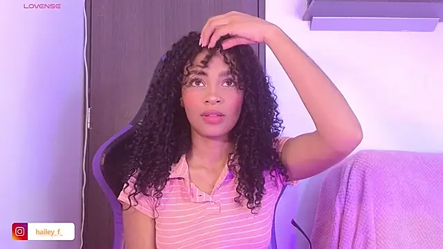 Snapshot of Heily_Fox chatting on February 25, 2025, 6:36 am Heily Fox online show from February 25, 2025, 6:36 am