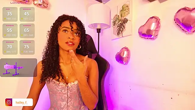 Snapshot of Heily_Fox chatting on March 8, 2025, 5:17 am Heily Fox online show from March 8, 2025, 5:17 am