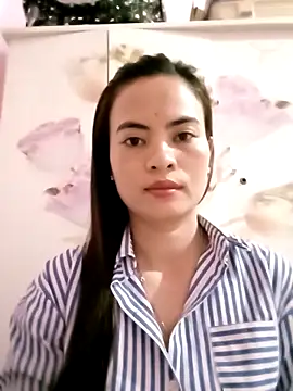 Snapshot of NgocQuyen2K chatting on March 17, 2025, 6:40 am NgocQuyen2K online show from March 17, 2025, 6:40 am