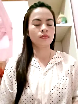 Snapshot of NgocQuyen2K chatting on March 22, 2025, 10:04 pm NgocQuyen2K online show from March 22, 2025, 10:04 pm