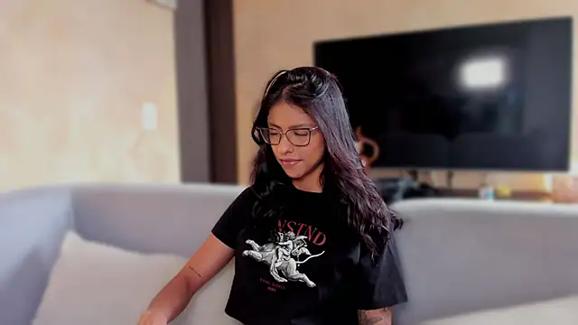 Snapshot of mariana_lopez1 chatting on September 18, 2025, 8:33 pm mariana lopez1 online show from September 18, 2025, 8:33 pm