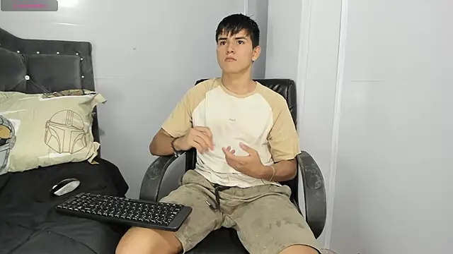 Snapshot of Jacobb_Lee chatting on March 10, 2025, 9:18 pm Jacobb Lee online show from March 10, 2025, 9:18 pm