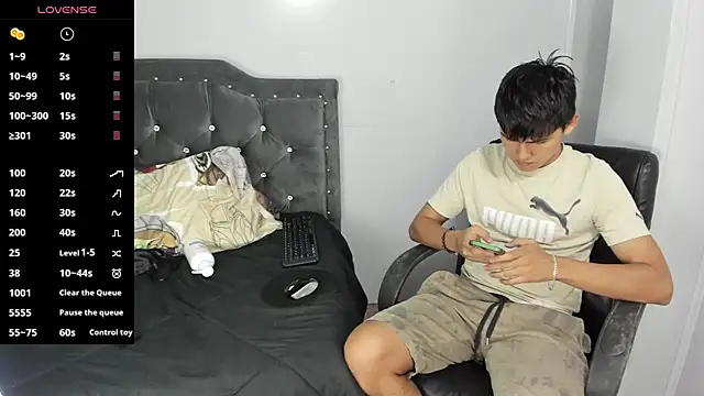 Snapshot of Jacobb_Lee chatting on March 19, 2025, 8:22 pm Jacobb Lee online show from March 19, 2025, 8:22 pm