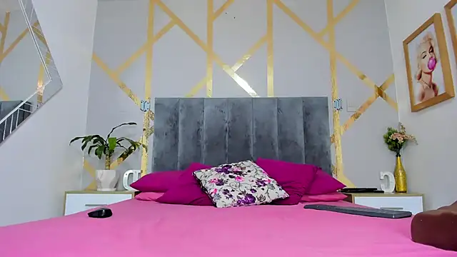 Snapshot of Danna_Reyees chatting on September 9, 2025, 12:05 pm Danna Reyees online show from September 9, 2025, 12:05 pm