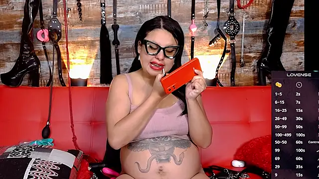 Snapshot of slave_Rubi chatting on January 6, 2025, 9:52 am slave Rubi online show from January 6, 2025, 9:52 am