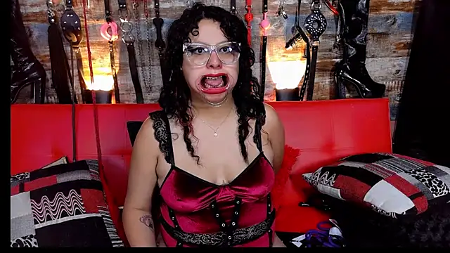 Snapshot of slave_Rubi chatting on February 8, 2025, 8:32 pm slave Rubi online show from February 8, 2025, 8:32 pm